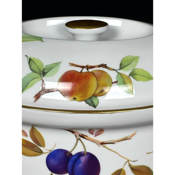 Royal Worcester EVESHAM Gold 2.5 QT Casserole with Lid England Vintage Retired - Picture 7 of 16